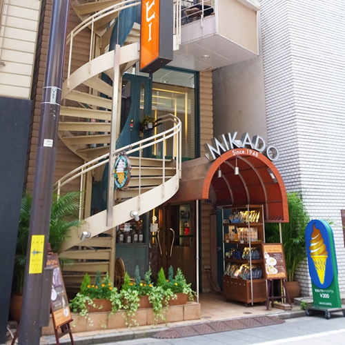 日本橋本店正面入り口