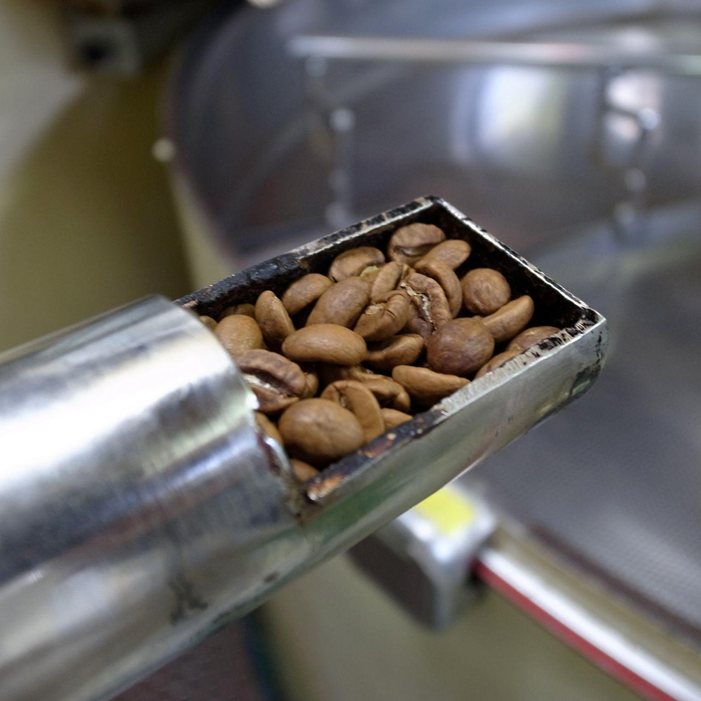 《実際のテストスプーン》このように少量の焼豆を取り出せます。