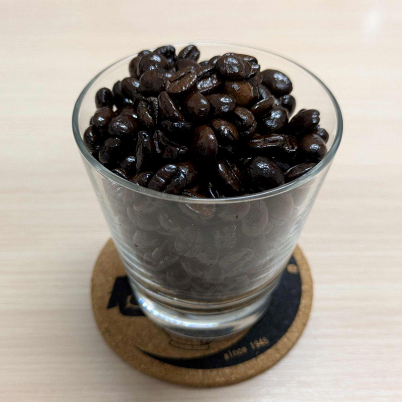 しっかりとした苦味と深い味わいが楽しめるブレンドコーヒー